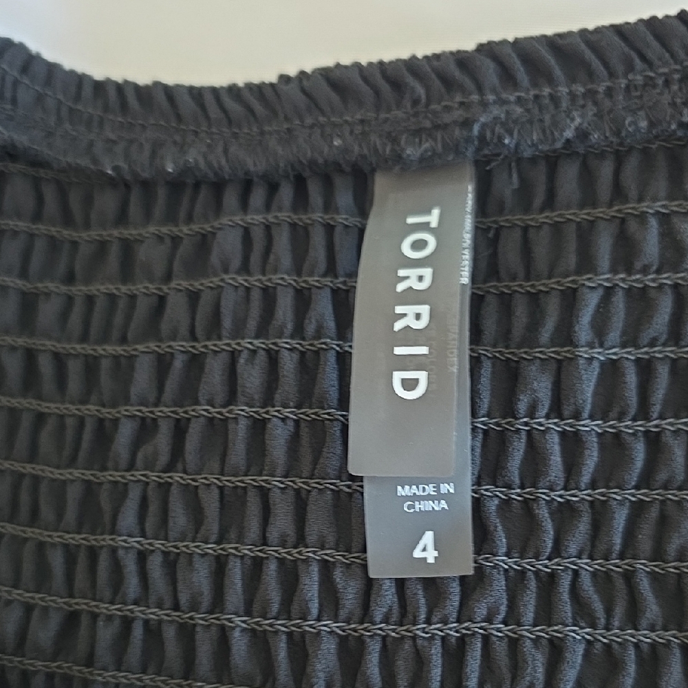 Torrid Black Ruched Top - Picture 6 of 10